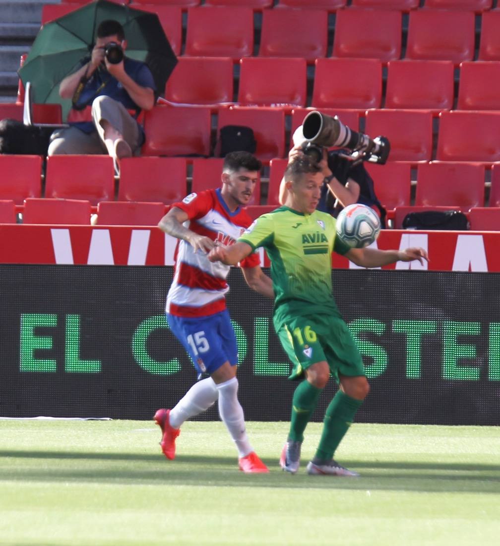 Los de Diego Martínez alcanzarían su primer gran objetivo a falta de seis jornadas