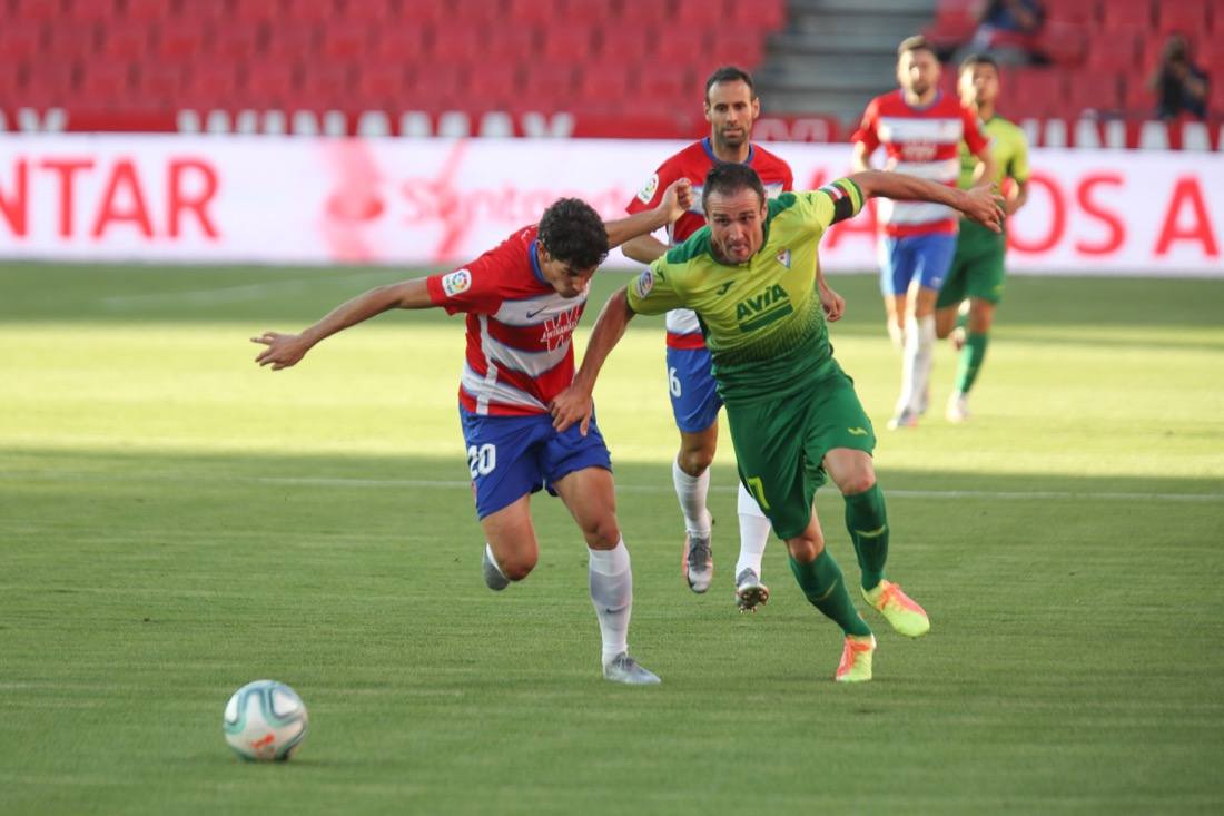 Los de Diego Martínez alcanzarían su primer gran objetivo a falta de seis jornadas