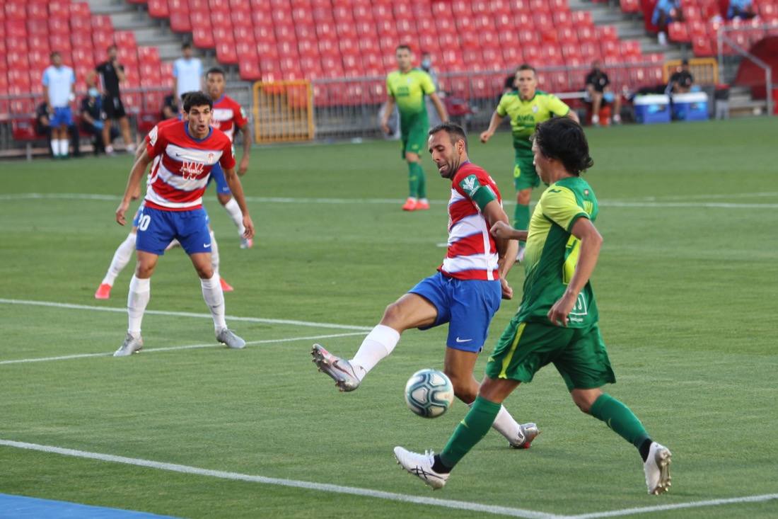 Los de Diego Martínez alcanzarían su primer gran objetivo a falta de seis jornadas