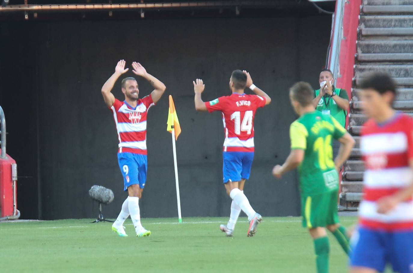 Los de Diego Martínez alcanzarían su primer gran objetivo a falta de seis jornadas