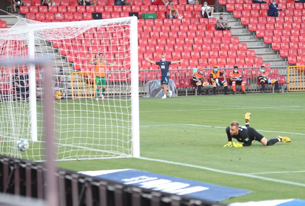 Los de Diego Martínez alcanzarían su primer gran objetivo a falta de seis jornadas