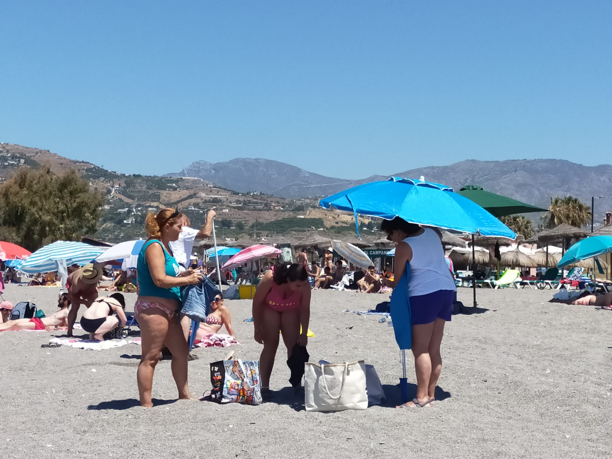Gran ambiente en Salobreña, Torrenueva y Motril bajo la supervisión de la Policía Local