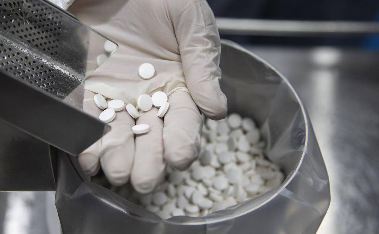 Sanidad desvela que el Redemsivir no va a resolver la epidemia: «no es la panacea»