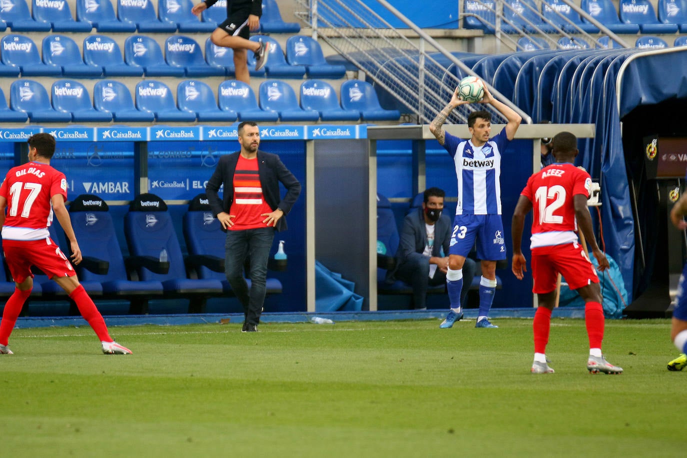 El conjunto rojiblanco ha visitado este miércoles al equipo vasco en Mendizorroza 