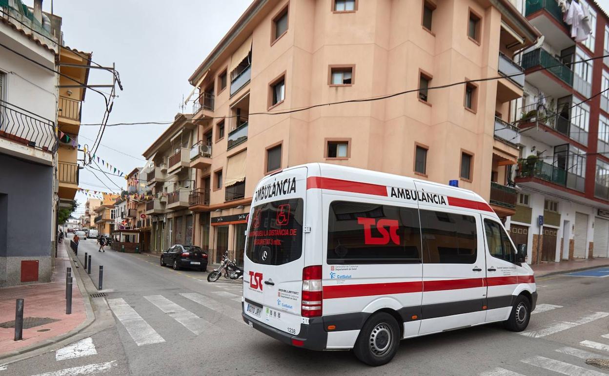 Calle Valencia de Sant Feliu de Guíxols (Girona) donde el lunes fue atracada con sosa una mujer y su hija.