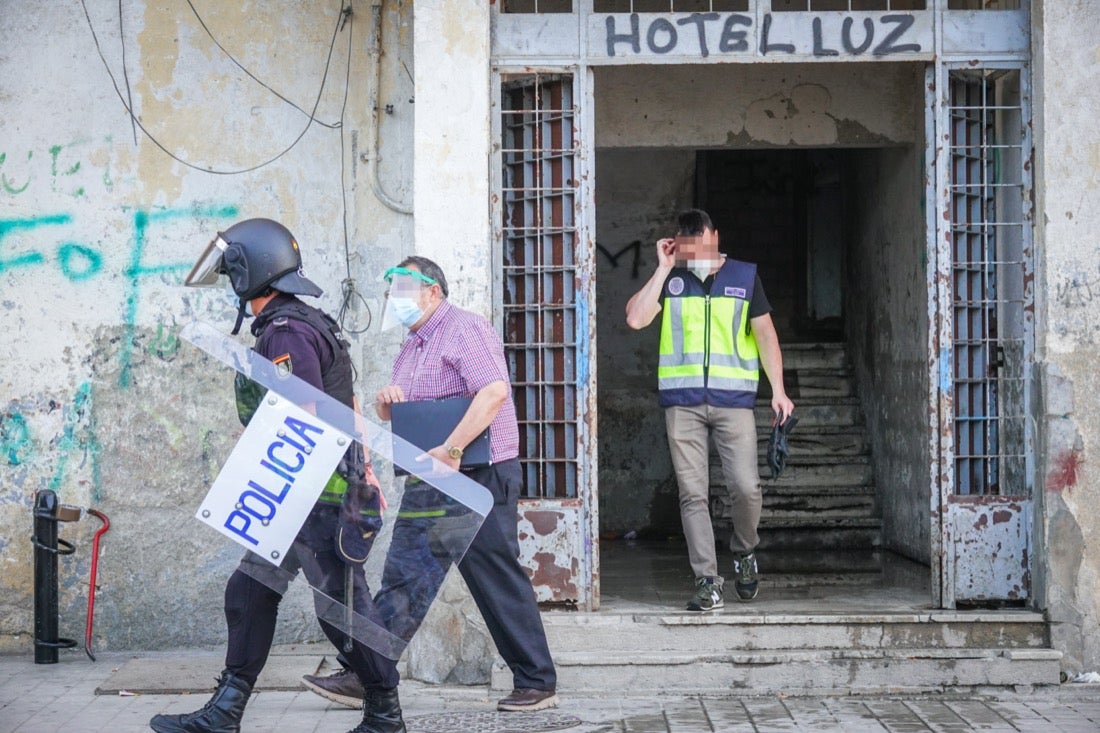 Policía Nacional ha registrado 36 viviendas y ha encontrado centenares de plantas de marihuana