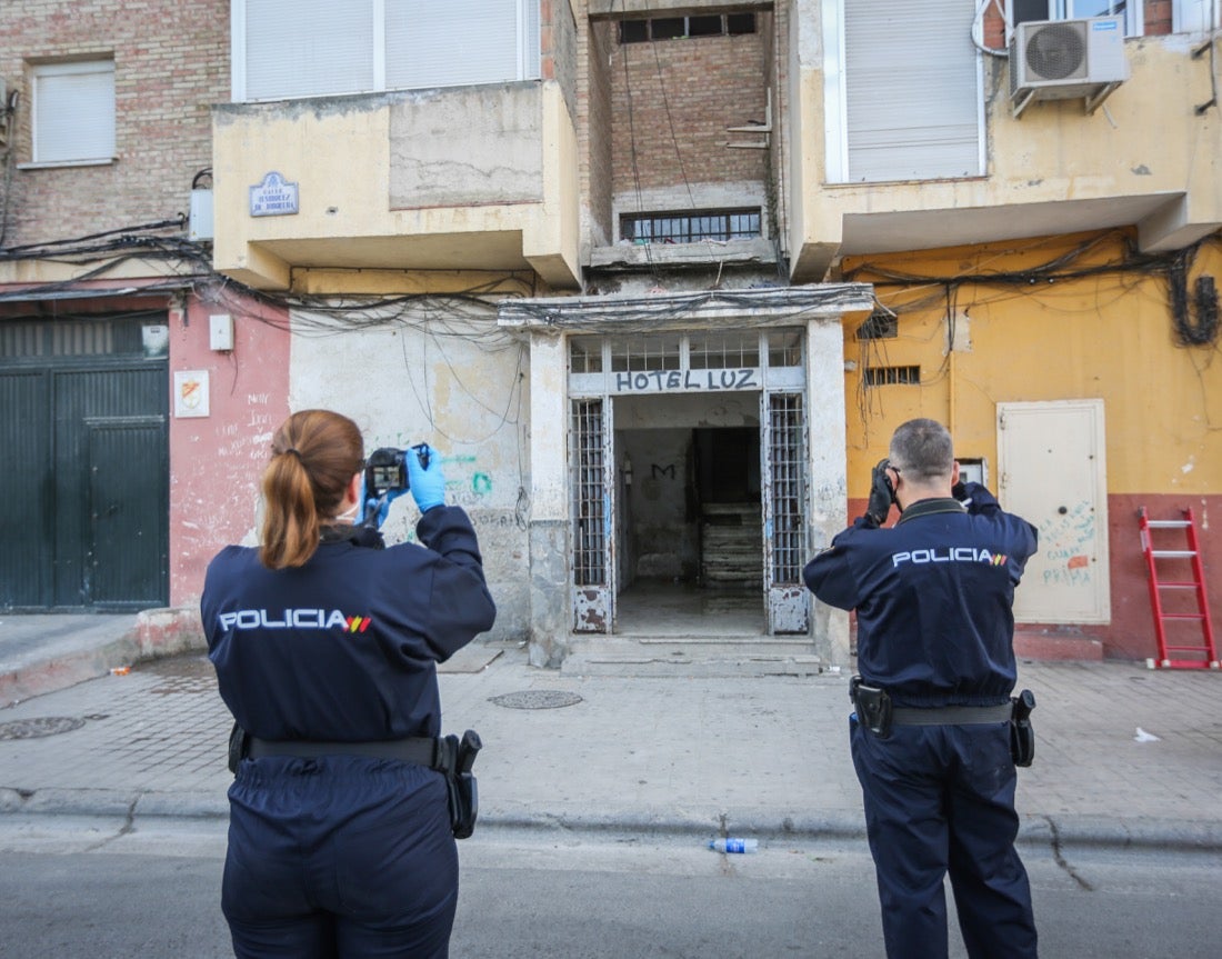 Policía Nacional ha registrado 36 viviendas y ha encontrado centenares de plantas de marihuana