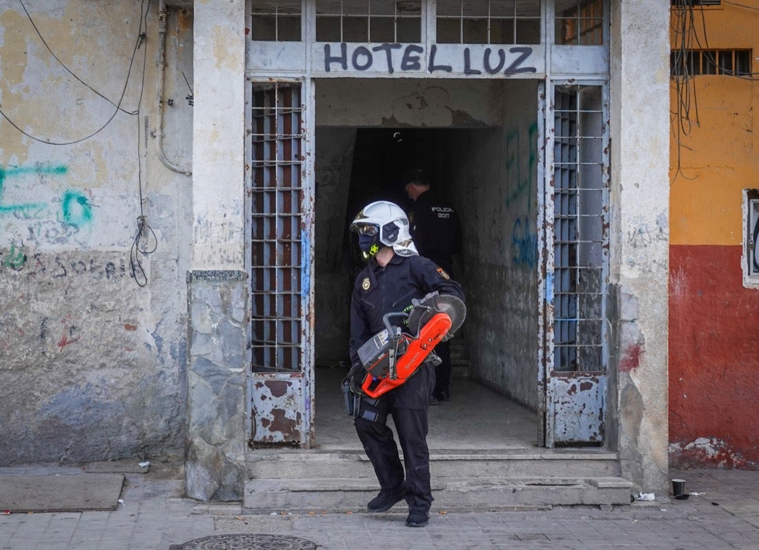 Policía Nacional ha registrado 36 viviendas y ha encontrado centenares de plantas de marihuana