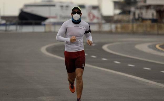 ¿Hay que llevar la mascarilla para hacer deporte? 