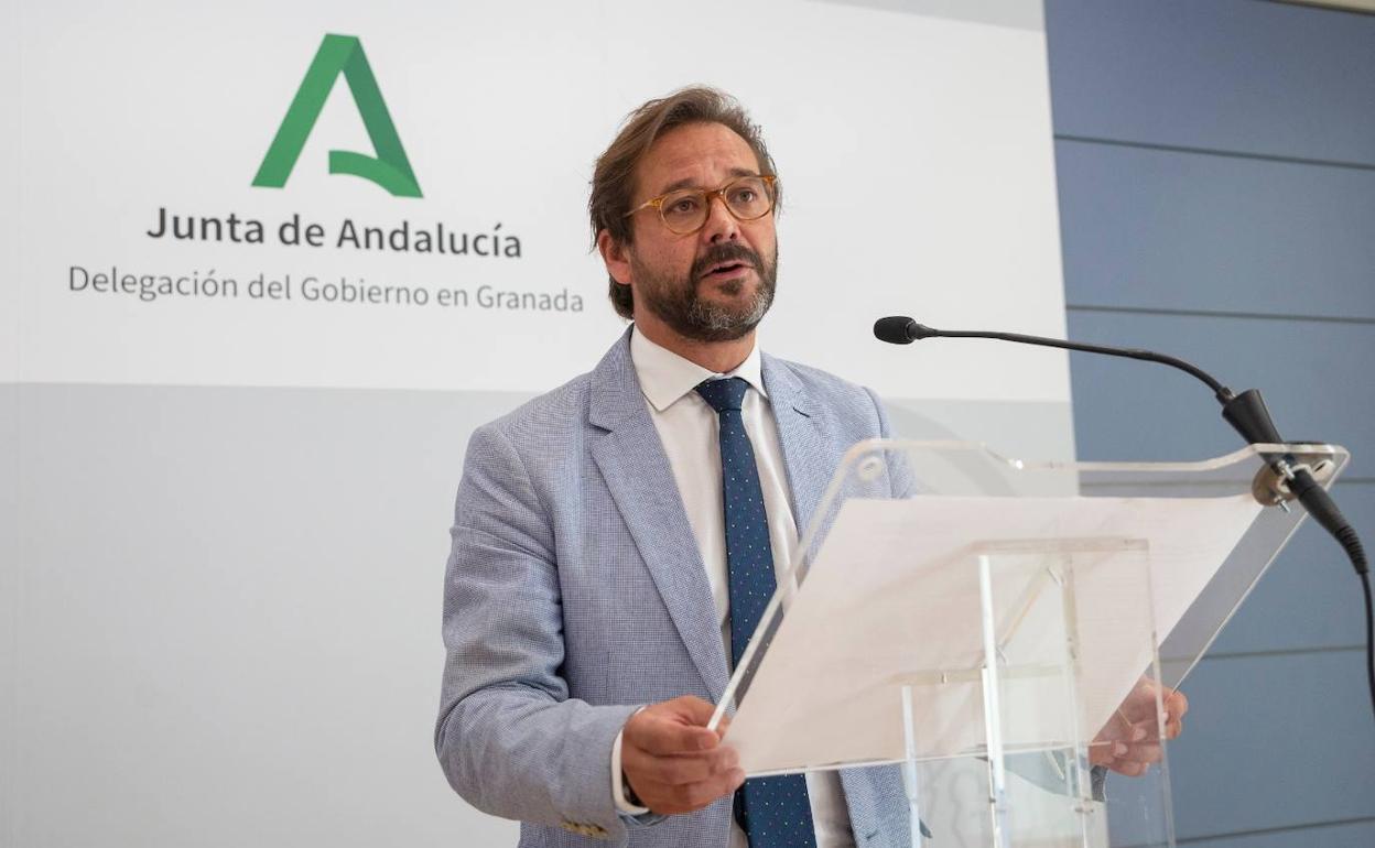Antonio Granados, durante su intervención ante los medios. 