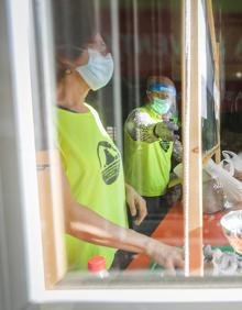 Imagen secundaria 2 - Los voluntarios, en la mañana de trabajo.