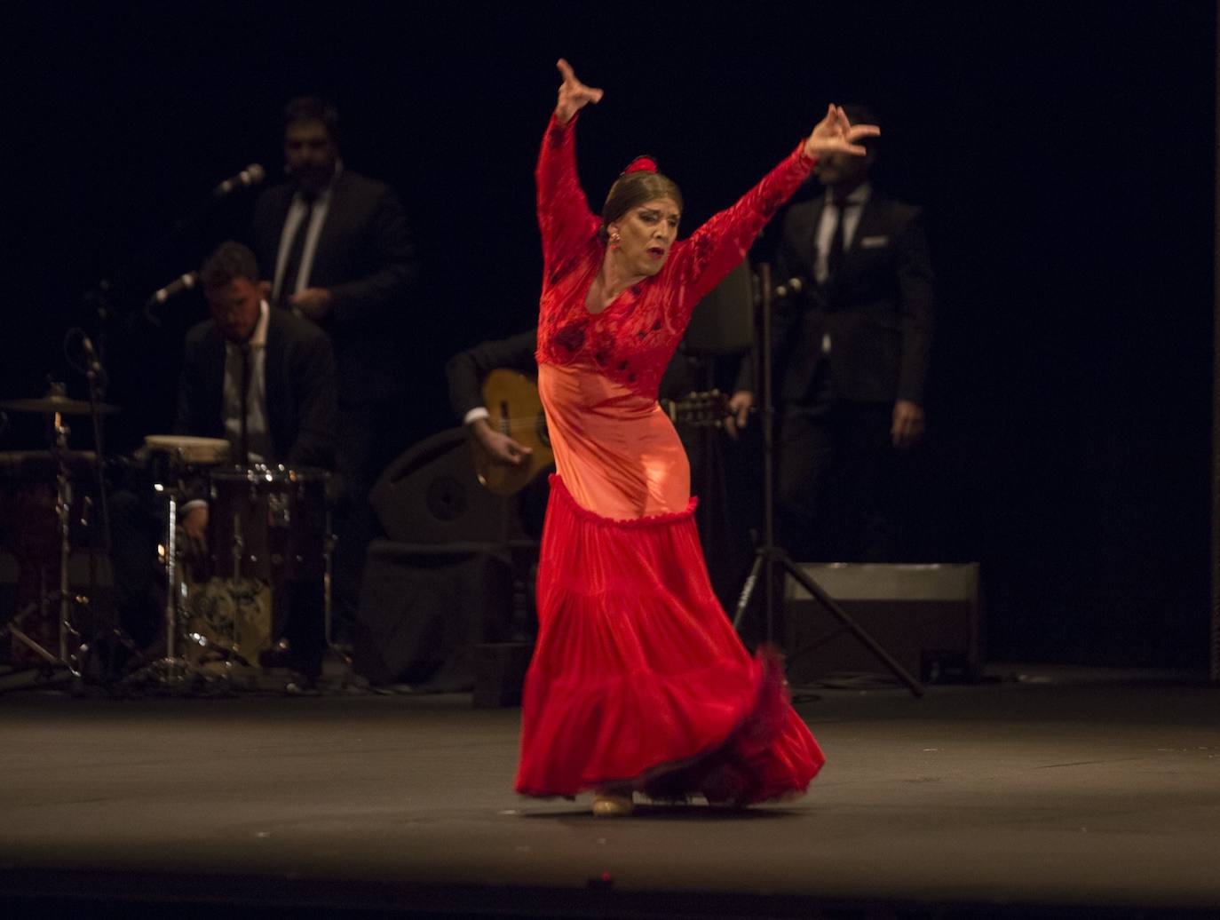 El bailaor Manuel Liñán presenta su obra '¡Viva!' en el teatro del Generalife