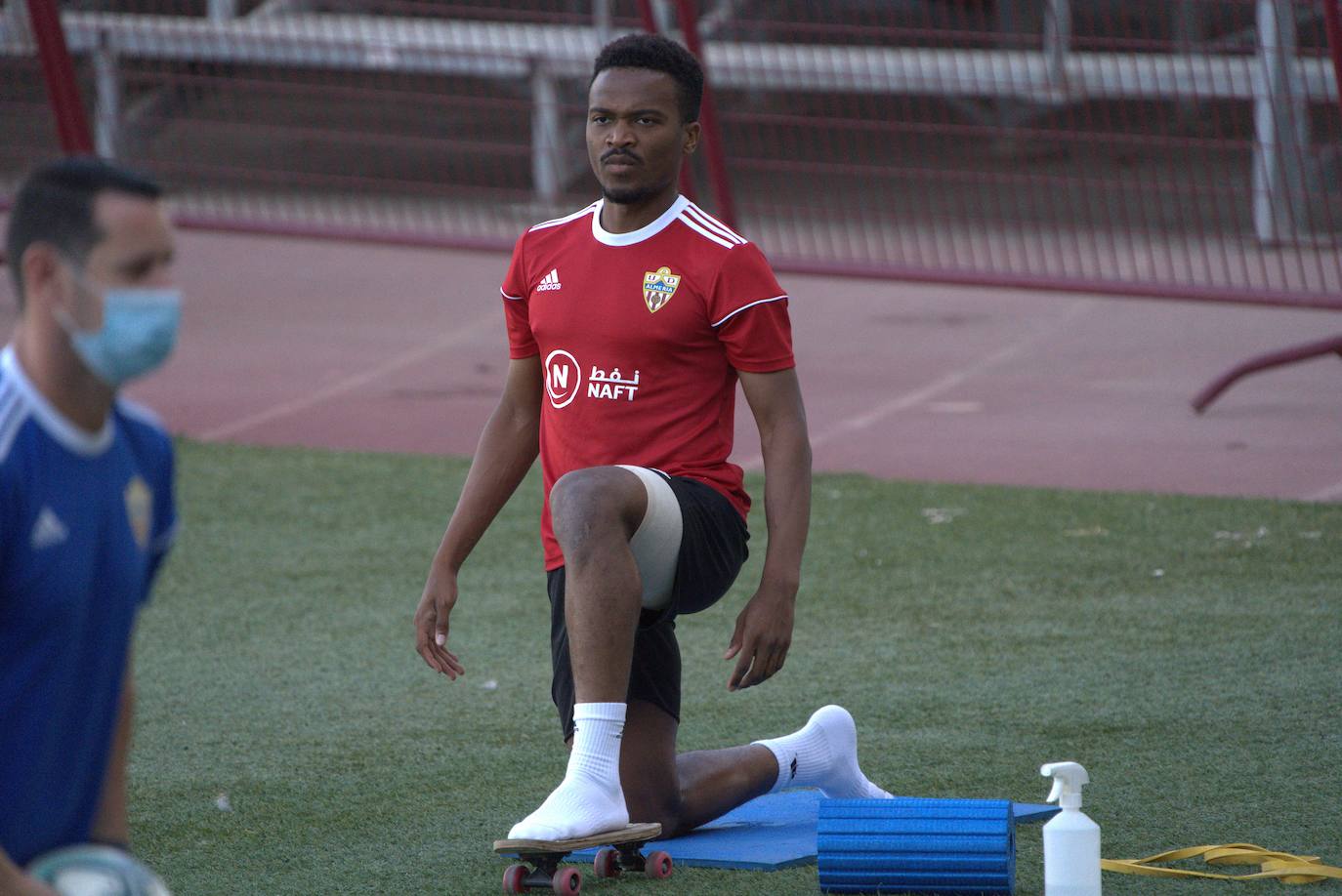 Los rojiblancos, con las miradas puestas en el Girona, vuelven a la actividad