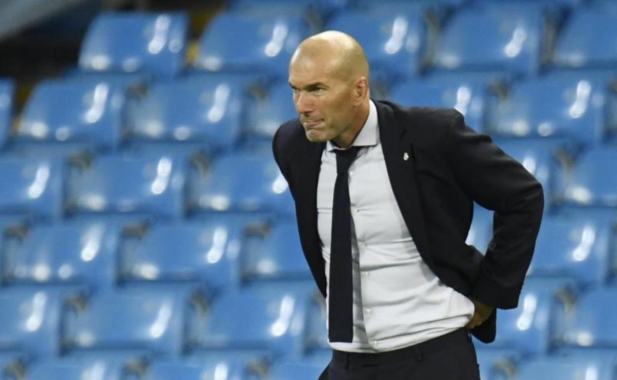 Zinedine Zidane, durante el partido ante el Manchester City. 