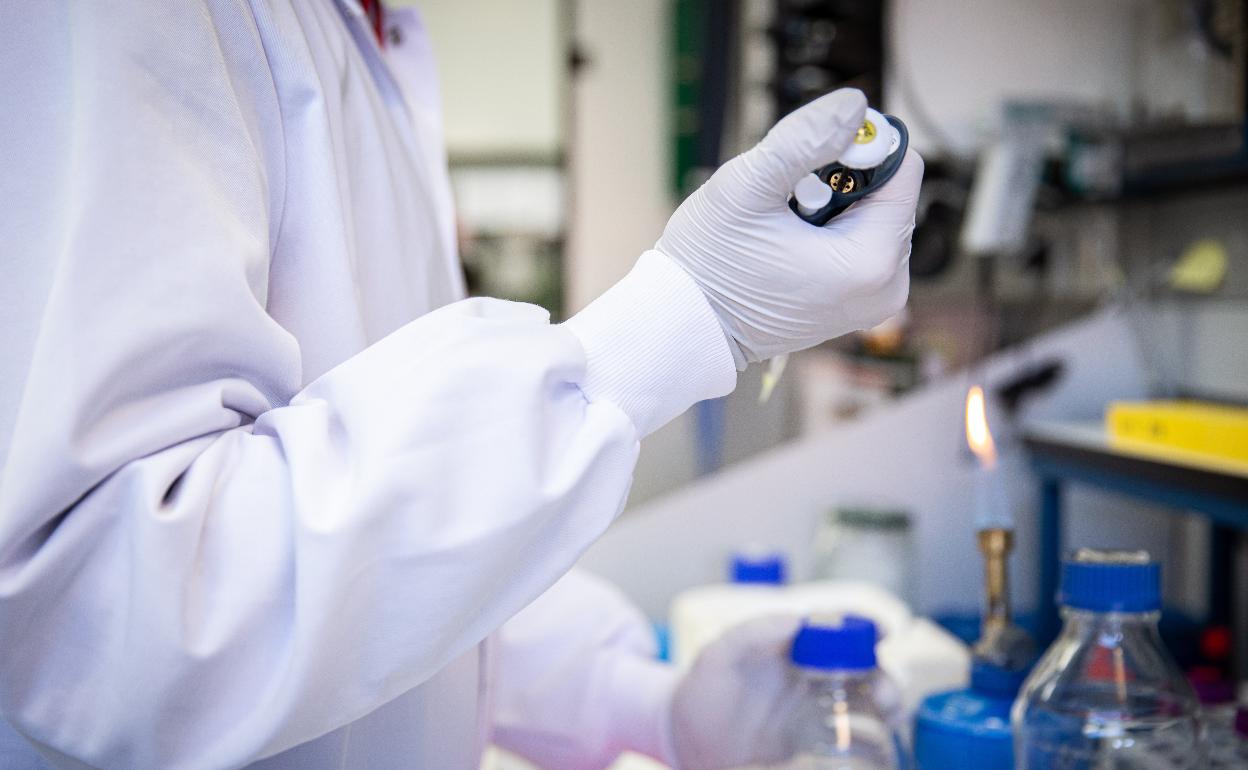 Un bebé hospitalizado por coronavirus en Cantabria