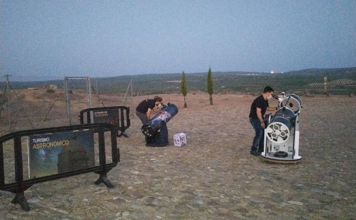 Actividad de observación astronómica desde Cástulo. 