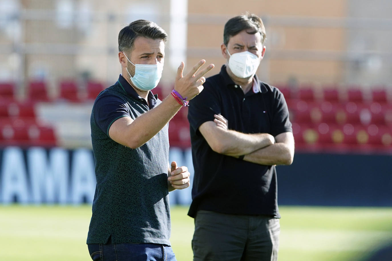 Fotos: El EuroGranada da sus primeros pasos sobre el césped de la Ciudad Deportiva