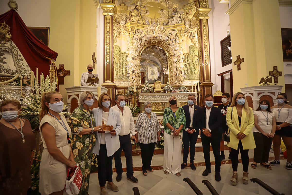 Fotos: Motril celebra la ofrenda floral a su patrona