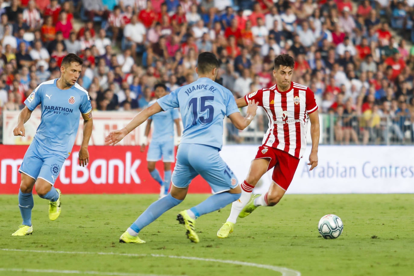 César de la Hoz encara a Juanpe. 