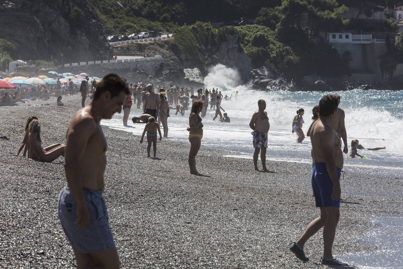 Ambiente en las playas de la Costa Tropical este domingo