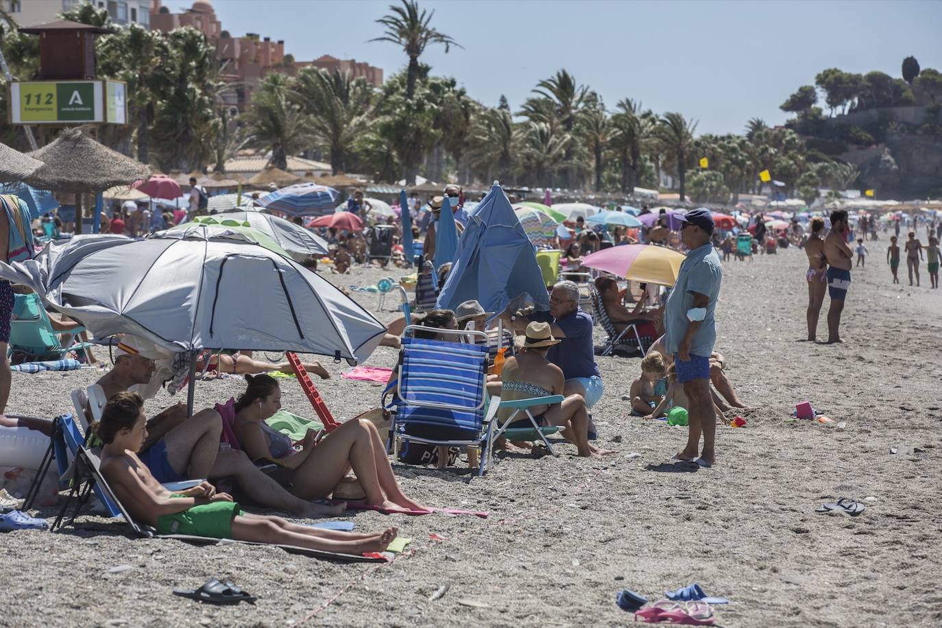 Ambiente en las playas de la Costa Tropical este domingo