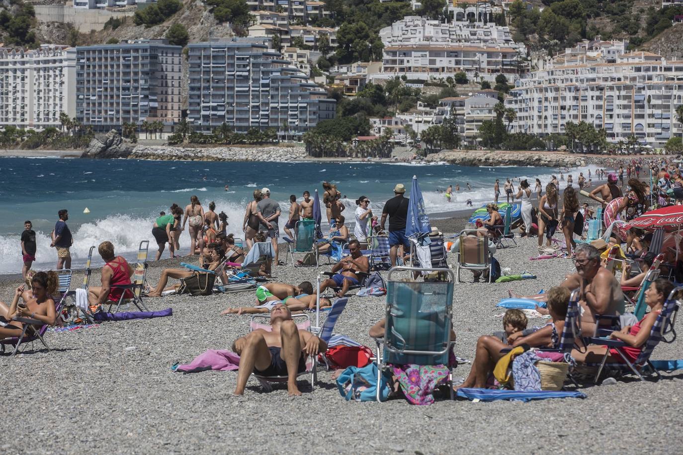 Ambiente en las playas de la Costa Tropical este domingo