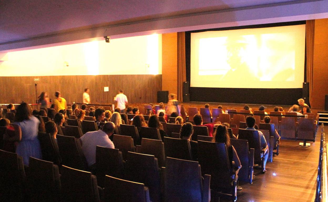 Motril pierde su única sala de cine por la crisis sanitaria