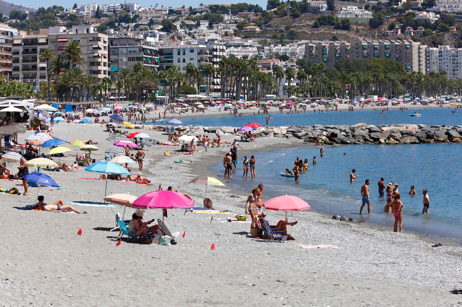 Veraneantes aprovechan los últimos días de mes para escaparse a las localides del litoral. 