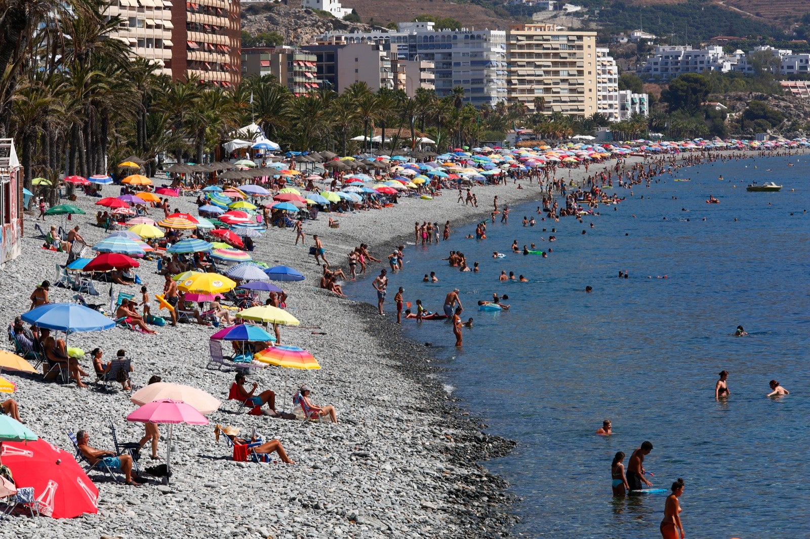 Veraneantes aprovechan los últimos días de mes para escaparse a las localides del litoral. 