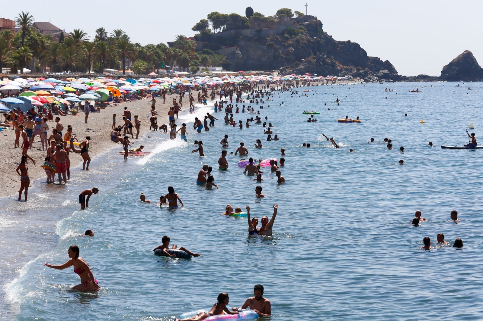 Veraneantes aprovechan los últimos días de mes para escaparse a las localides del litoral. 