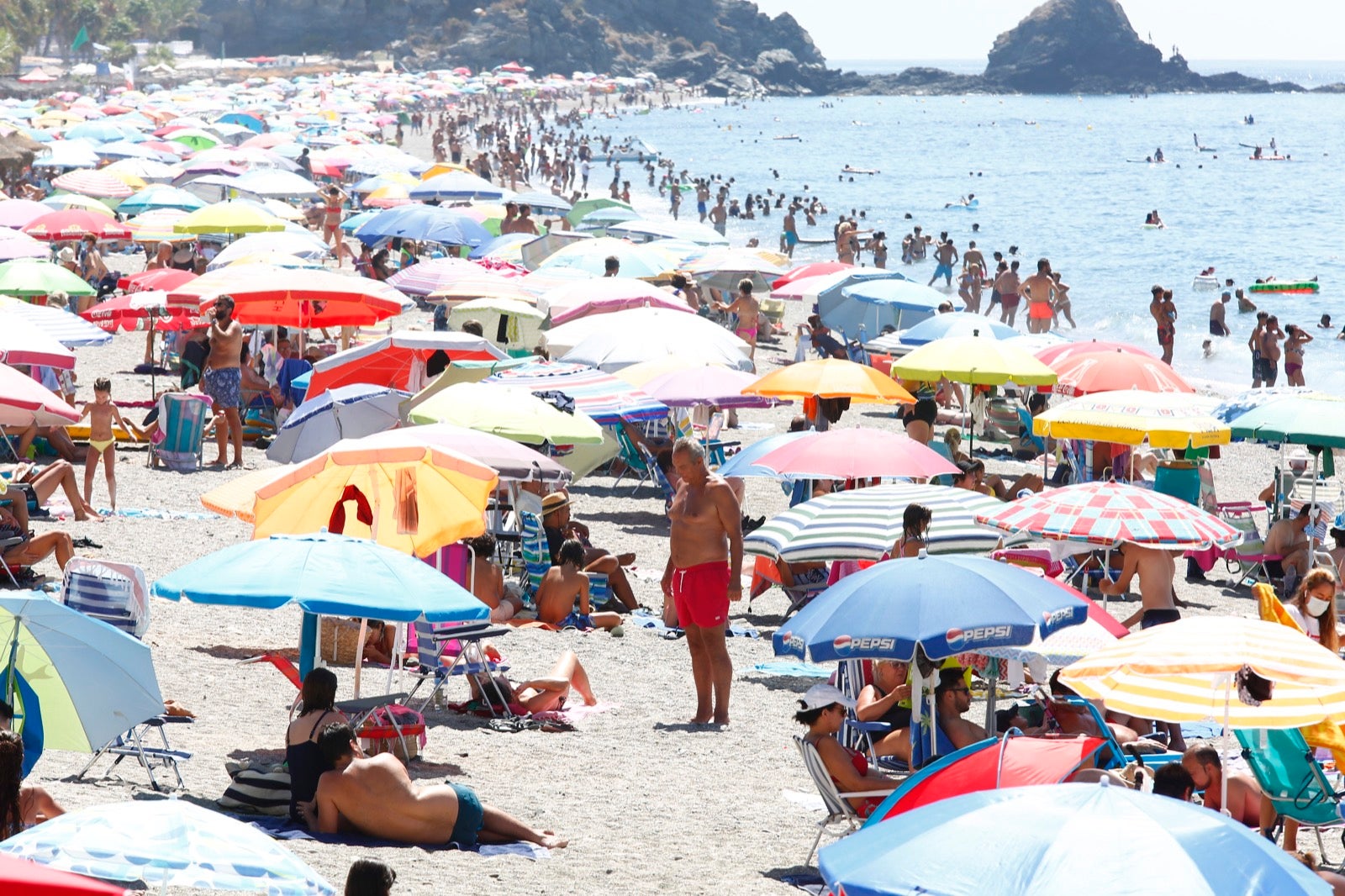 Veraneantes aprovechan los últimos días de mes para escaparse a las localides del litoral. 