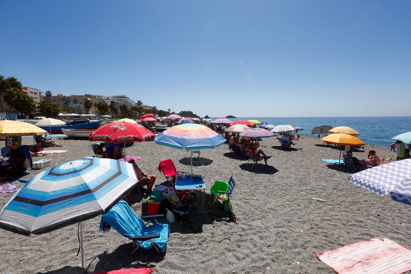 Veraneantes aprovechan los últimos días de mes para escaparse a las localides del litoral. 