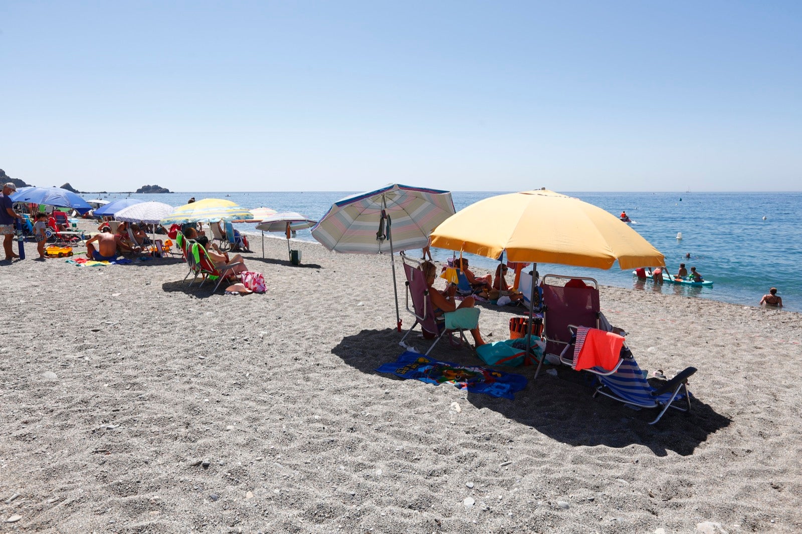 Veraneantes aprovechan los últimos días de mes para escaparse a las localides del litoral. 