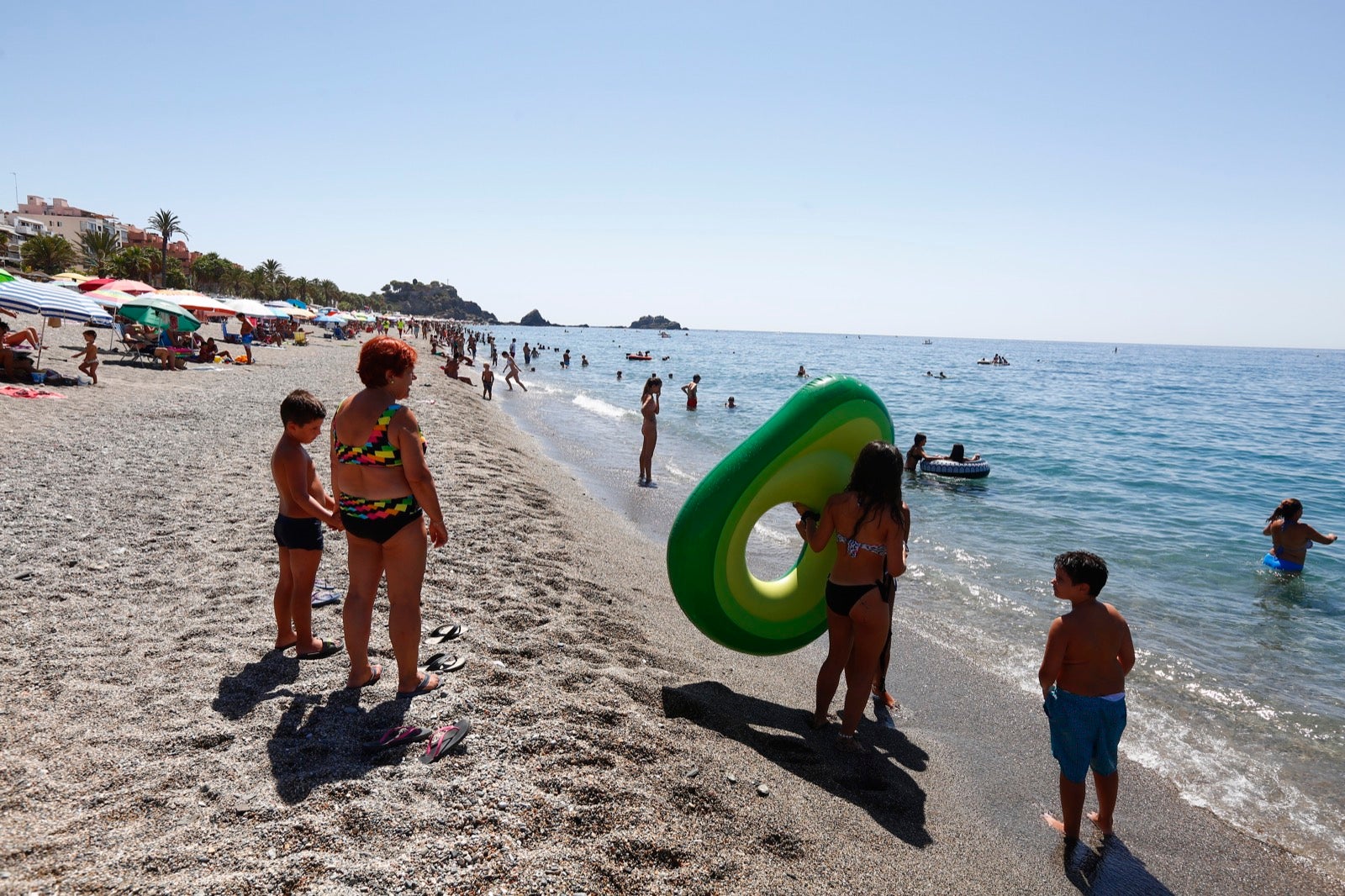 Veraneantes aprovechan los últimos días de mes para escaparse a las localides del litoral. 