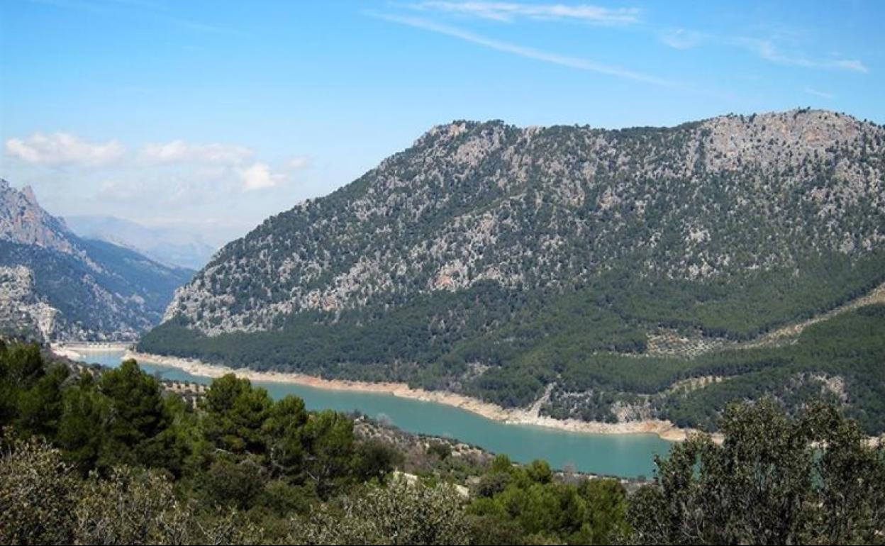 Cierran el acceso a la presa del Quiebrajano «por motivos de salubridad y de seguridad para las personas»