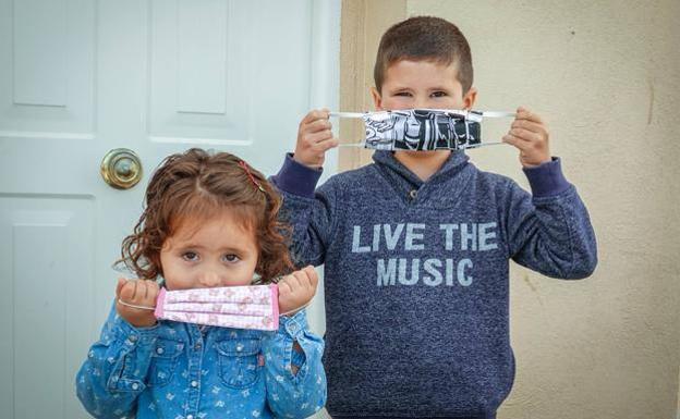 La razón por la que la OMS pide que los niños menores de 5 años no lleven mascarilla