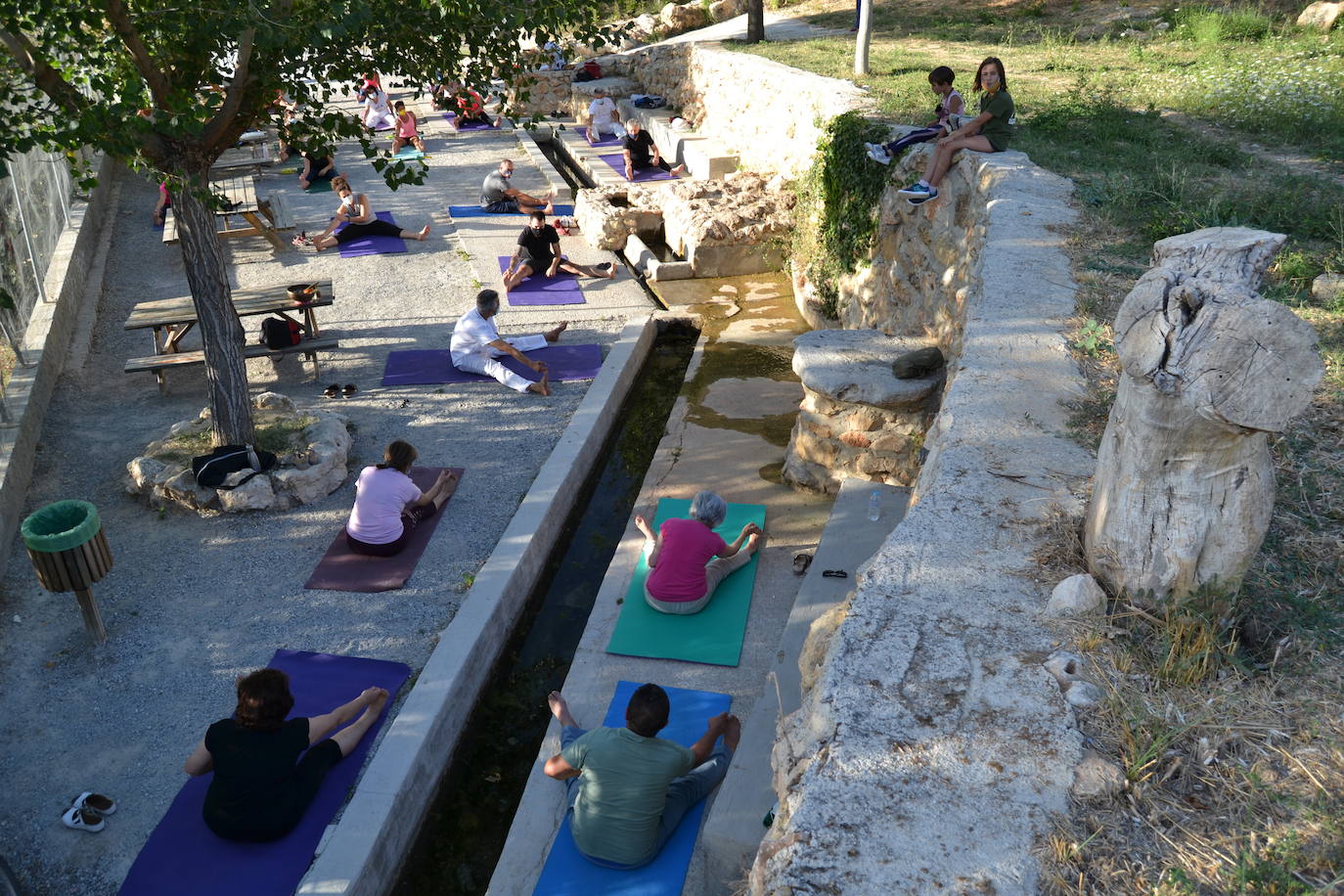 Fotos: El yoga al aire libre coge fuerza