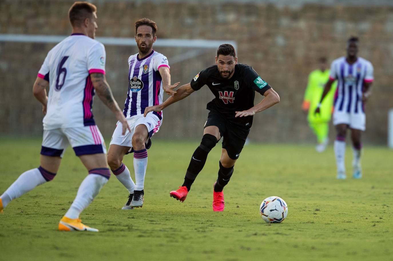 Fotos: Goleada al Granada en su primer test ante el Valladolid