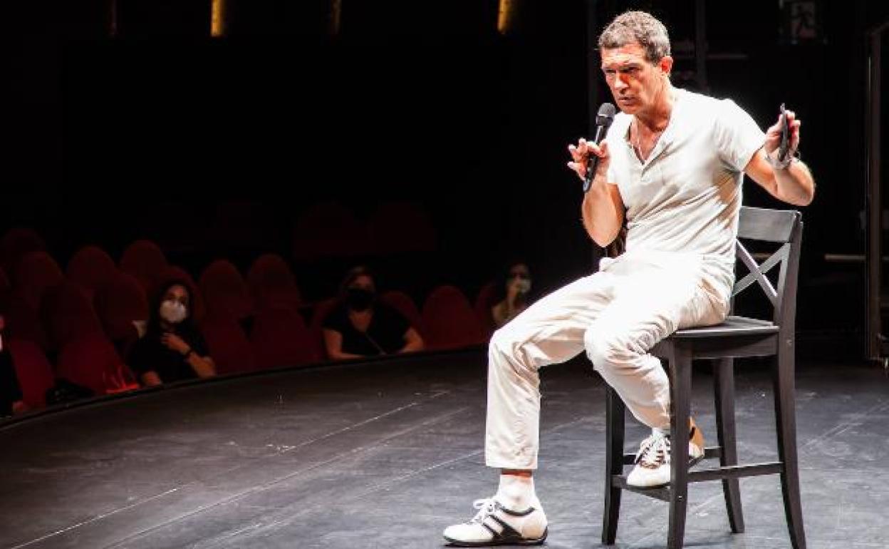 Antonio Banderas, este lunes, en la única imagen facilitada por el Teatro del Soho. 