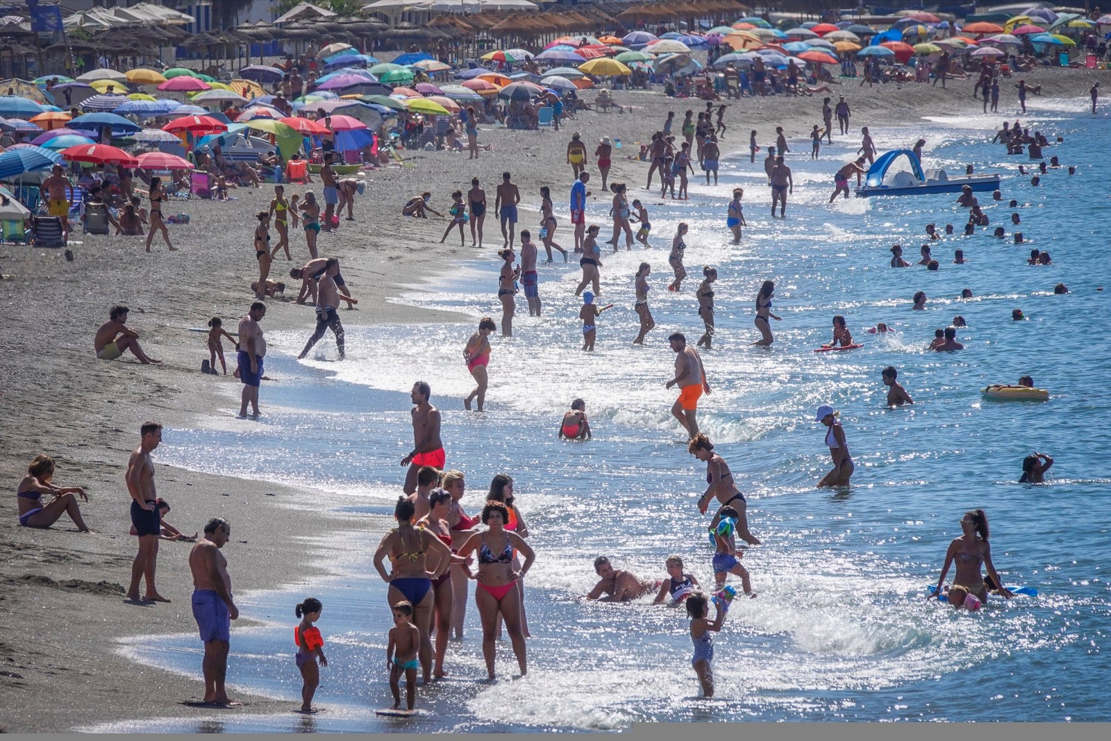 El buen tiempo ha acompañado a los que se han acercado a la Costa Tropical