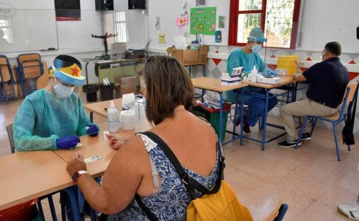 Solo 135 positivos en los colegios de casi 90.000 test