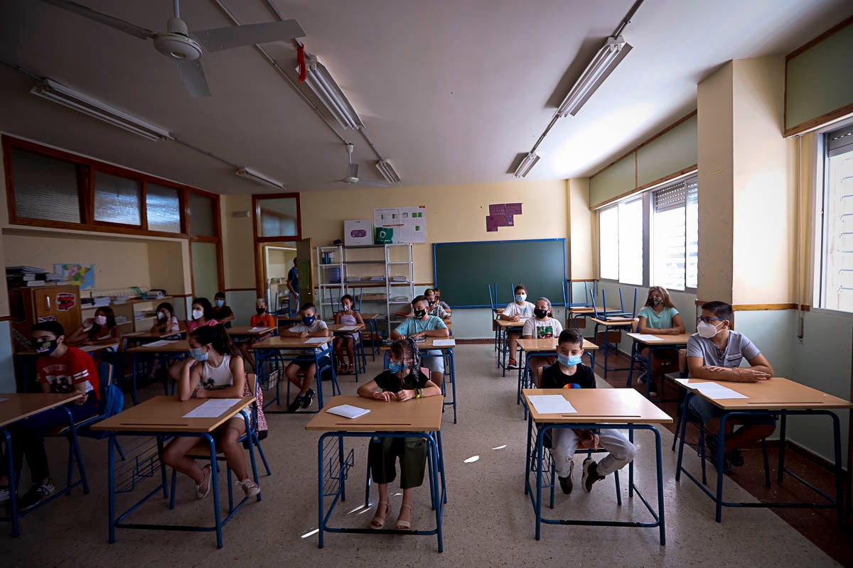 Vuelta a las aulas en los colegios Garvayo Dinelli y Los Álamos de Motril