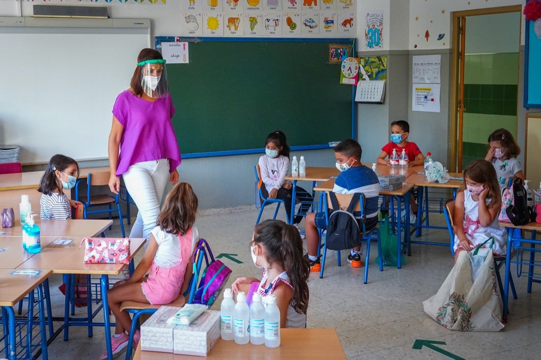 Vuelta a las aulas en los colegios Garvayo Dinelli y Los Álamos de Motril