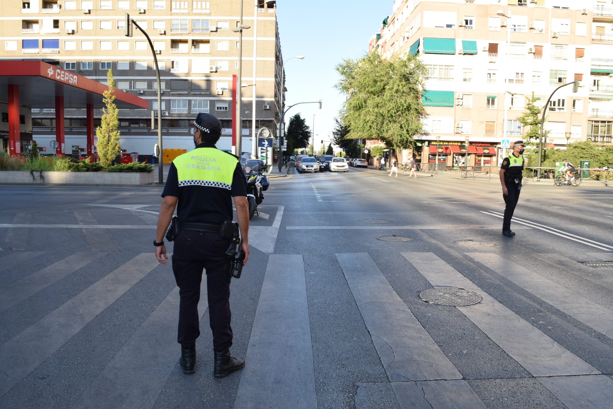 El tráfico en Granada en la mañana de la vuelta a las aulas