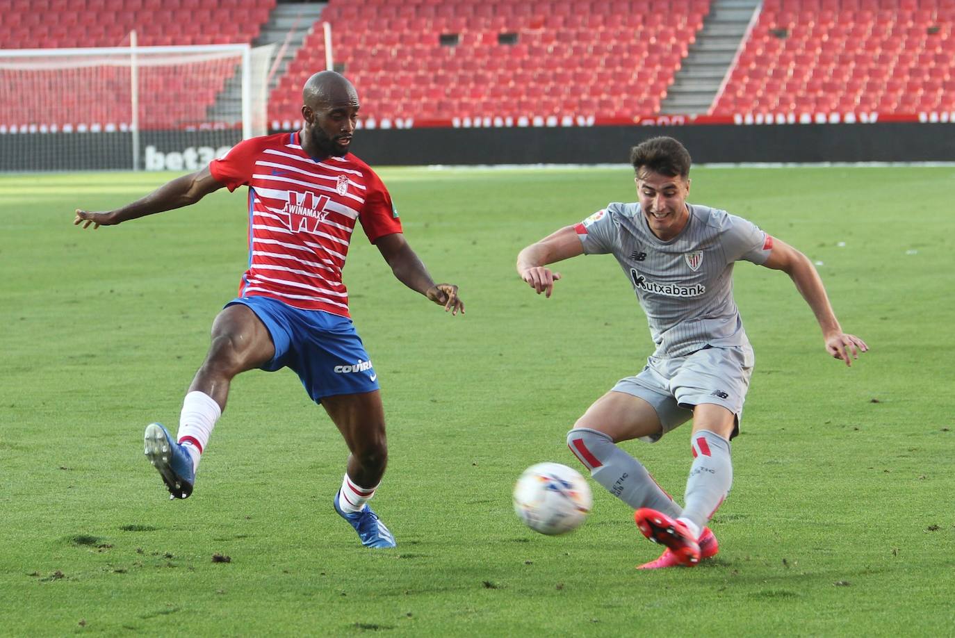 El equipo rojiblanco ha recibido este sábado al Athletic en la primera jornada de liga 
