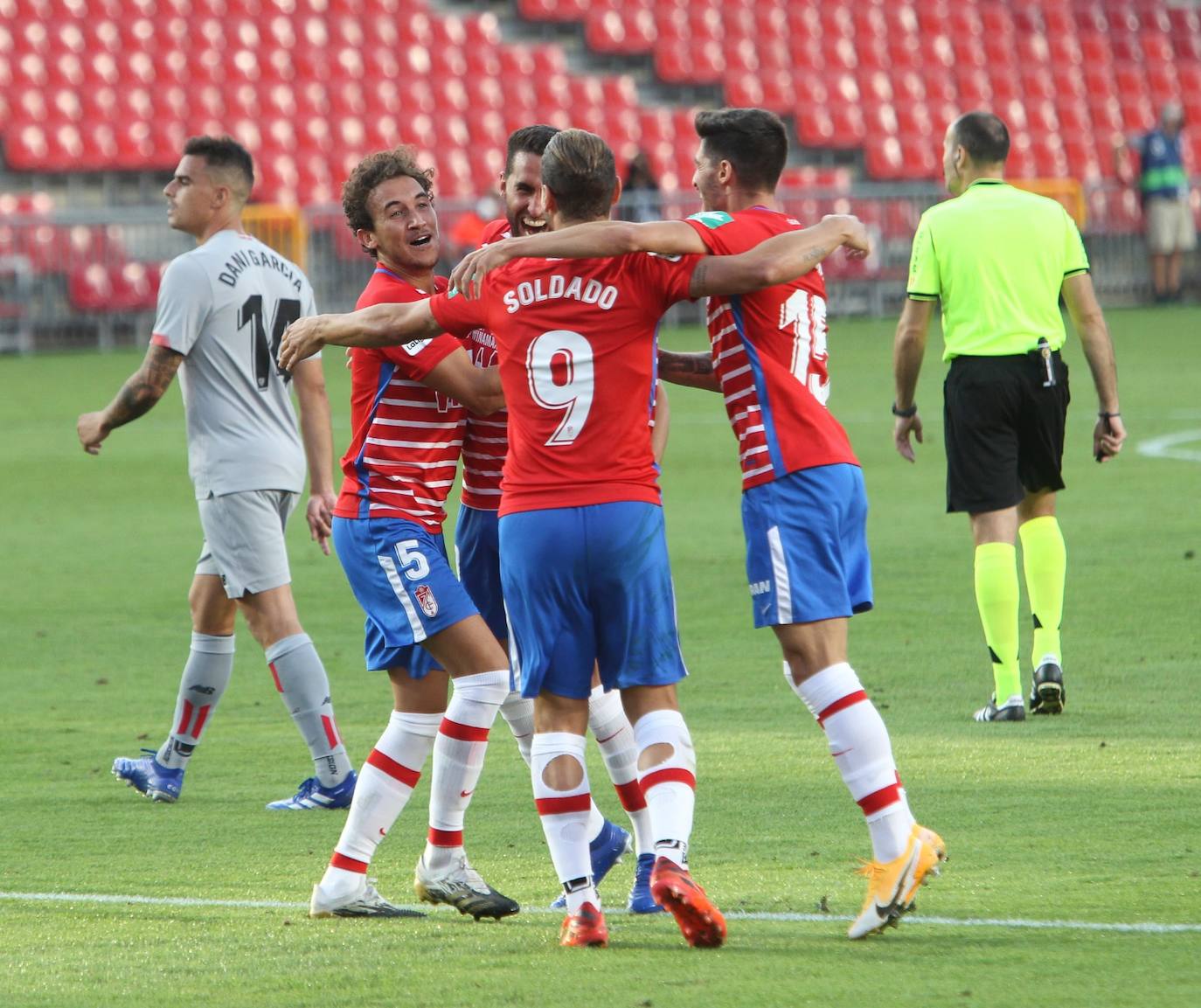 El equipo rojiblanco ha recibido este sábado al Athletic en la primera jornada de liga 