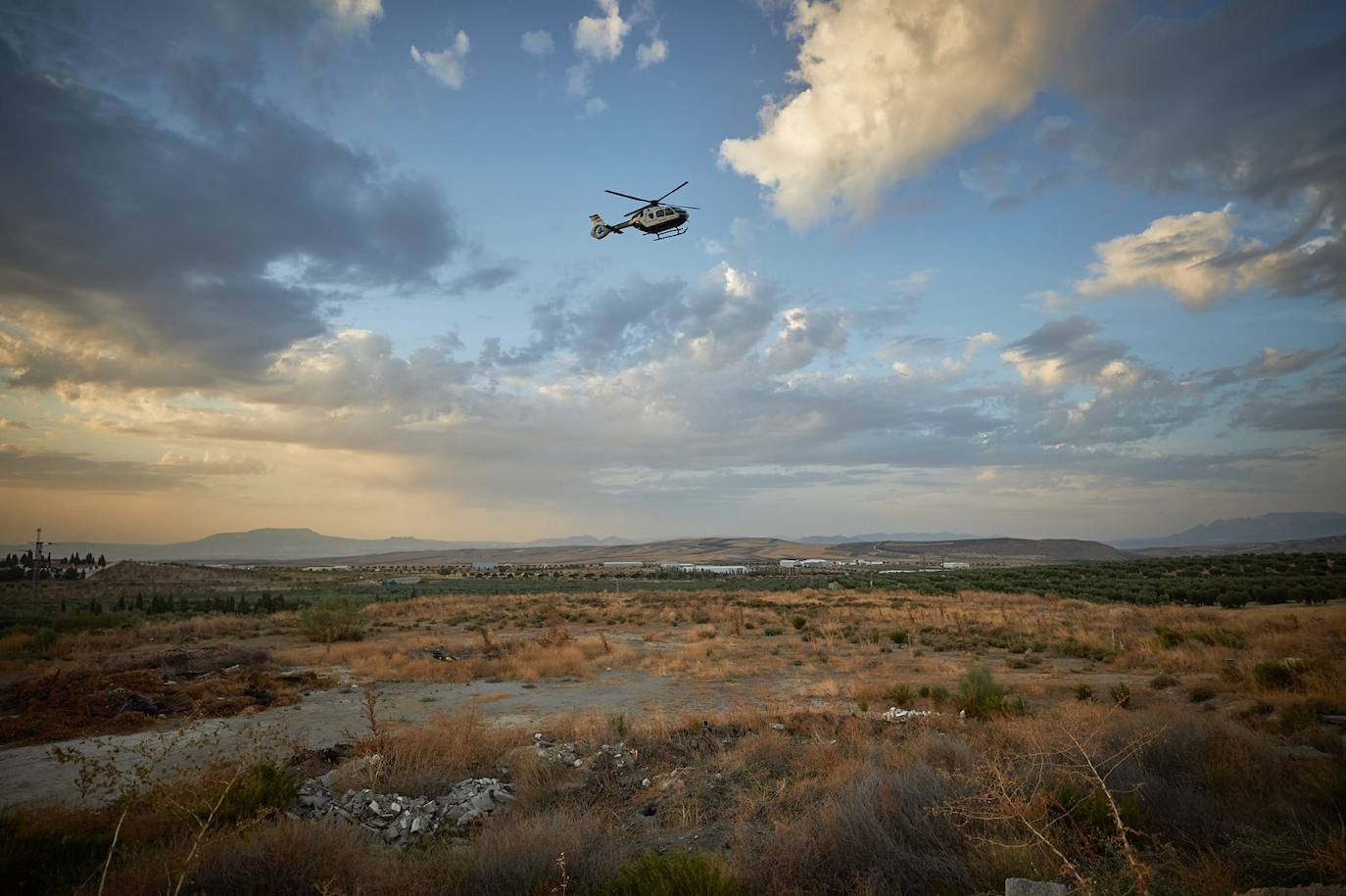 La Guardia Civil está realizando batidas con un helicóptero, patrullas de tierra y cámaras térmicas