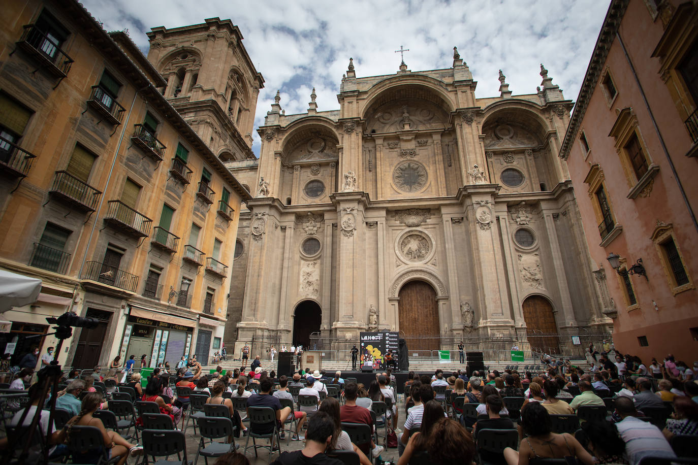 Aforo completo en la plaza de las Pasiegas.