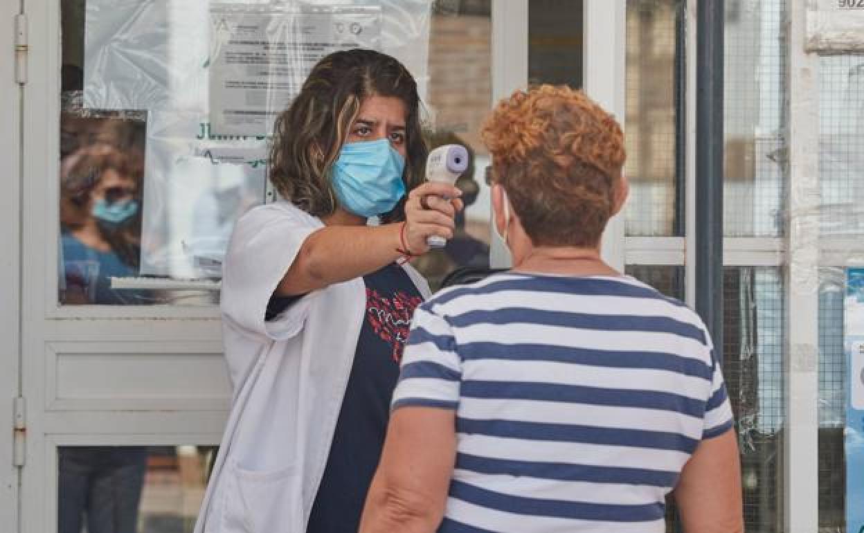 Casos asintomáticos de Covid-19: cuántos son en cada zona y por qué es importante detectarlos