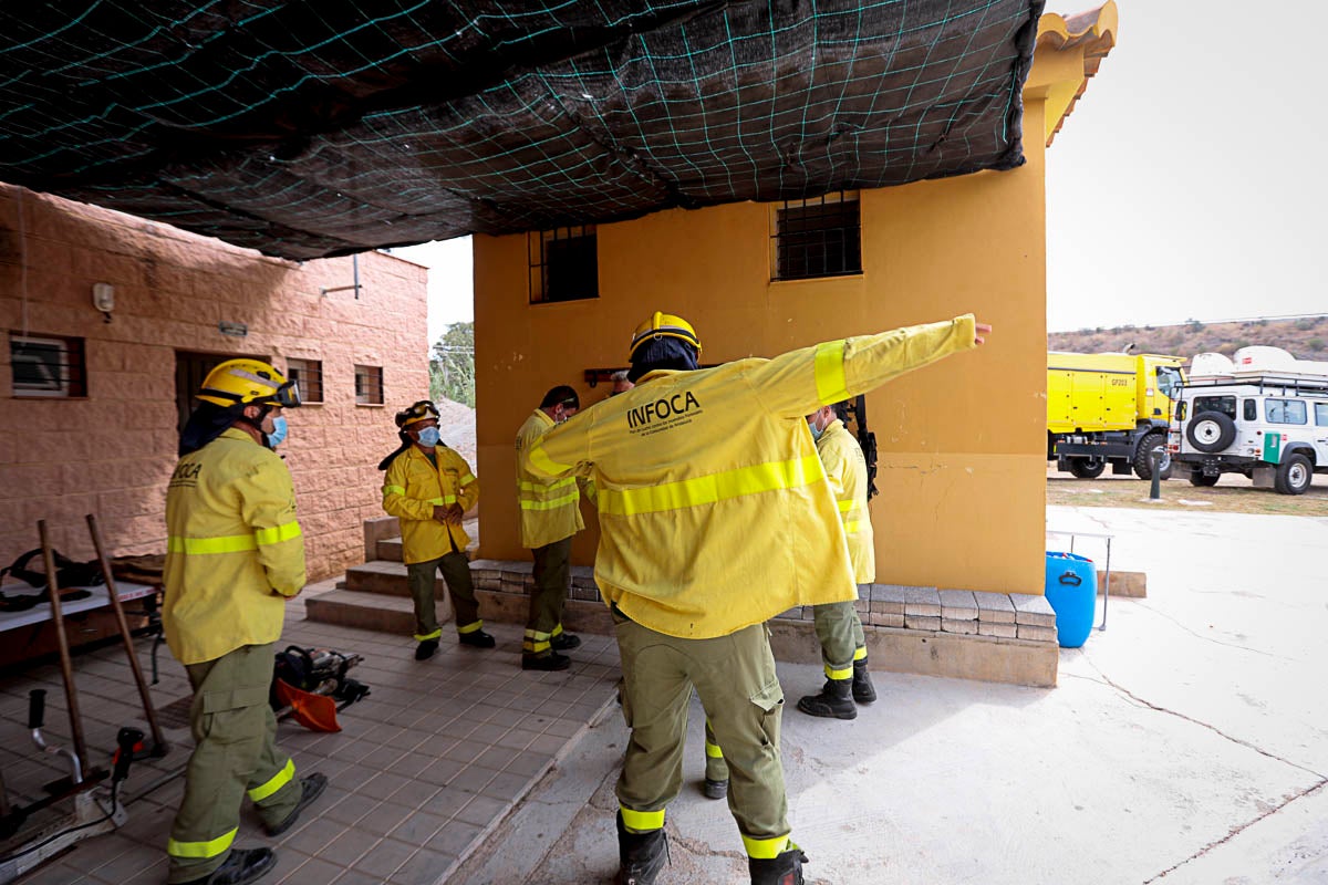 Los ayuntamientos de la provincia han puesto a disposición de la Junta locales municipales durante el periodo de riesgo de incendio para evitar la exposición a la Covid-19 de los 600 bomberos en un único centro de trabajo